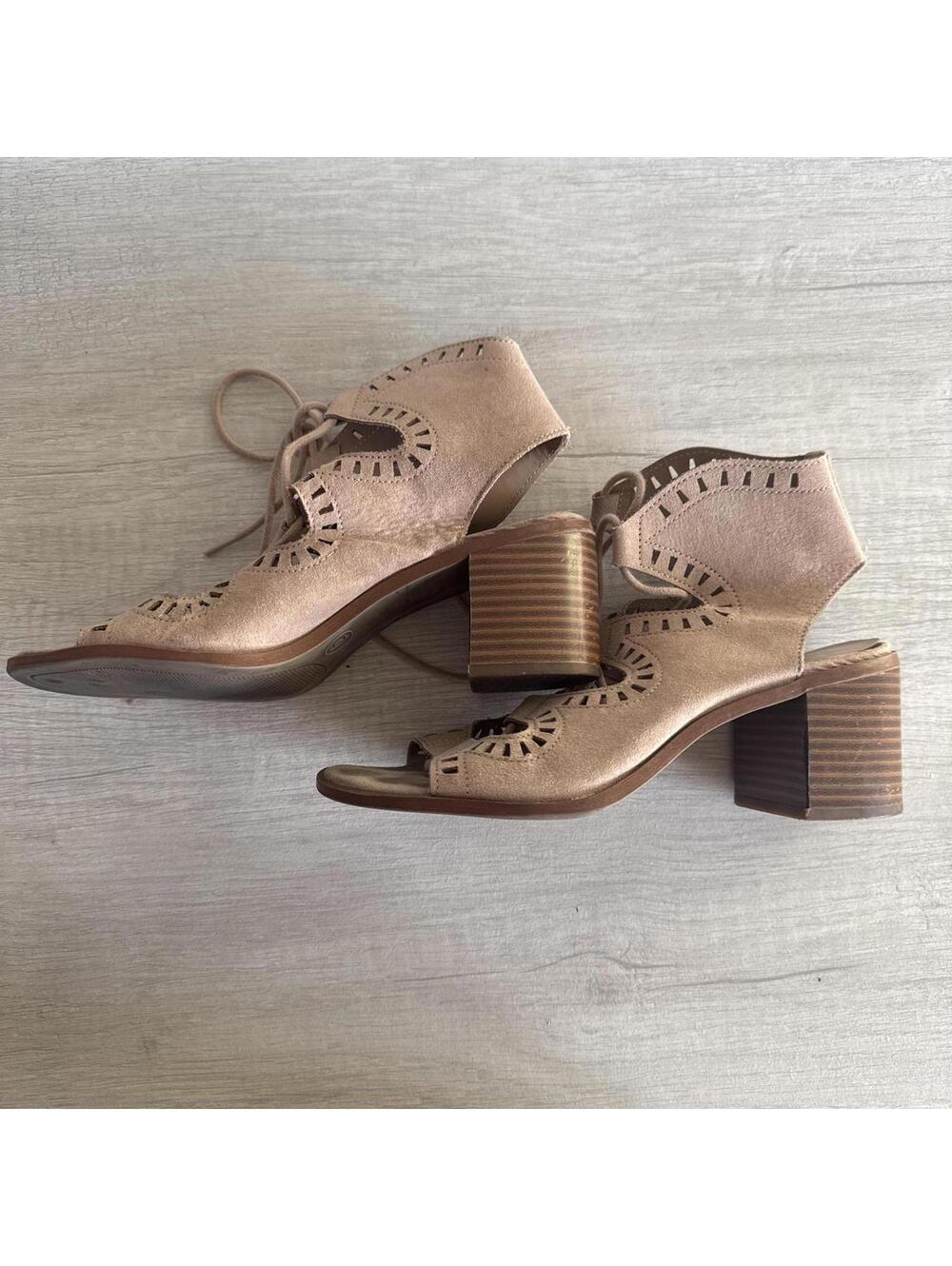 Mossimo Women's Tan Other-footwear